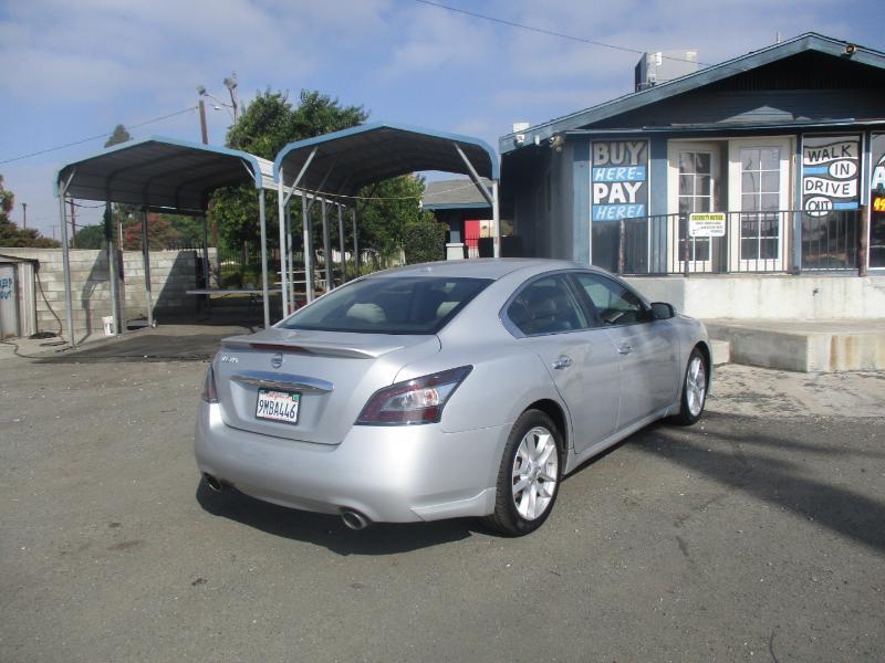 Nissan Maxima SV 2013