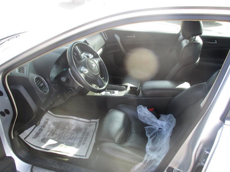 Nissan Maxima SV 2013