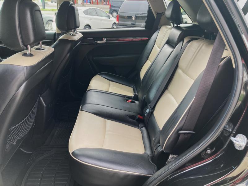 Kia Sorento EX 2WD 2011