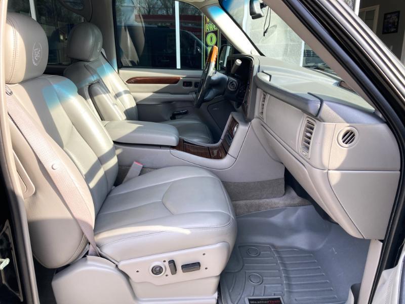 Cadillac Escalade ESV 2004