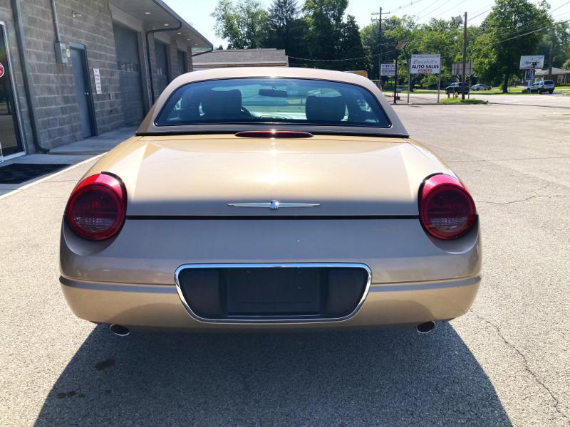 Ford Thunderbird Deluxe 2005