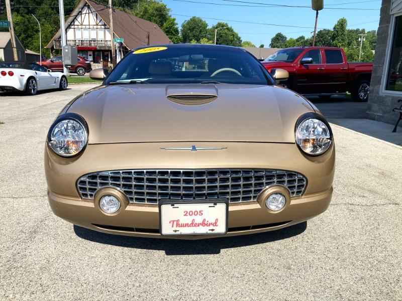 Ford Thunderbird Deluxe 2005