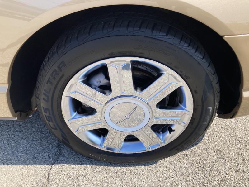 Ford Thunderbird Deluxe 2005