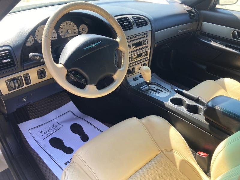 Ford Thunderbird Deluxe 2005
