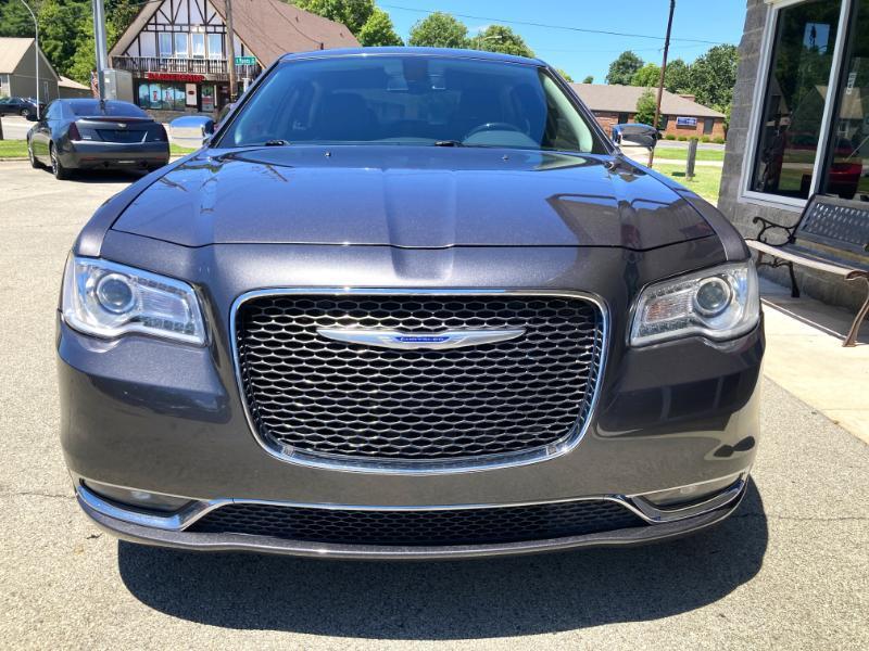 Chrysler 300 Limited RWD 2019