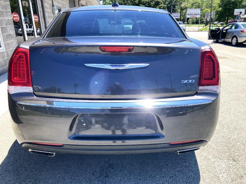 Chrysler 300 Limited RWD 2019