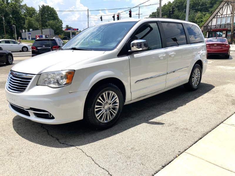 Chrysler Town & Country Touring-L 2014