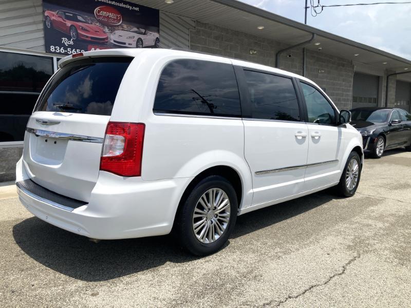 Chrysler Town & Country Touring-L 2014