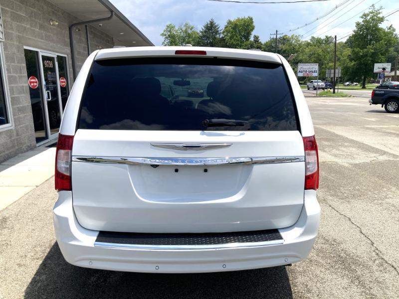 Chrysler Town & Country Touring-L 2014