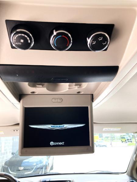 Chrysler Town & Country Touring-L 2014