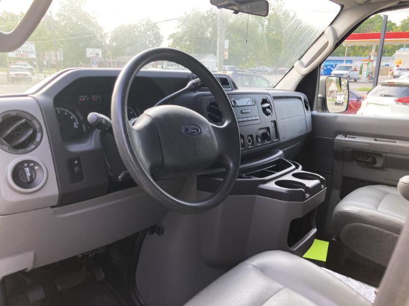 Ford Econoline Cargo  2012