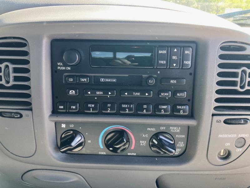 Ford F-150  2001