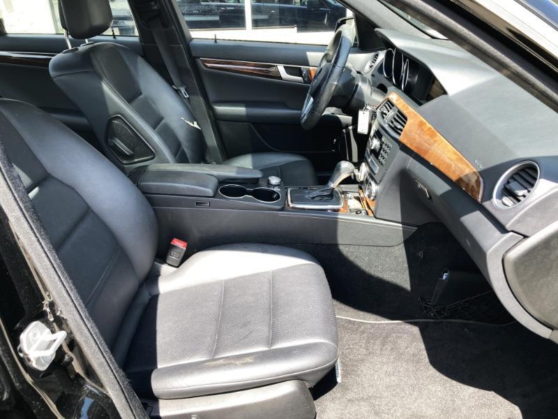 Mercedes-Benz C-Class C250 Luxury Sedan 2012