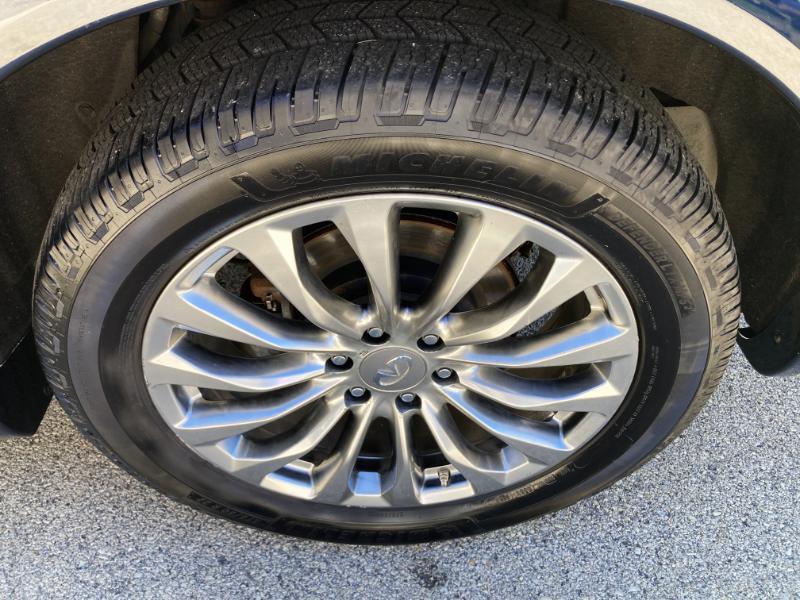 Infiniti QX80 4WD 2017
