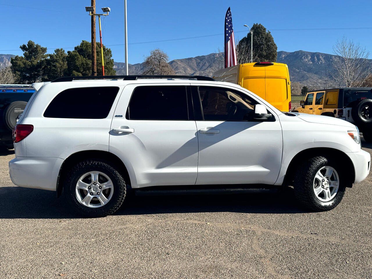 Toyota Sequoia SR5 5.7L 2WD 2013