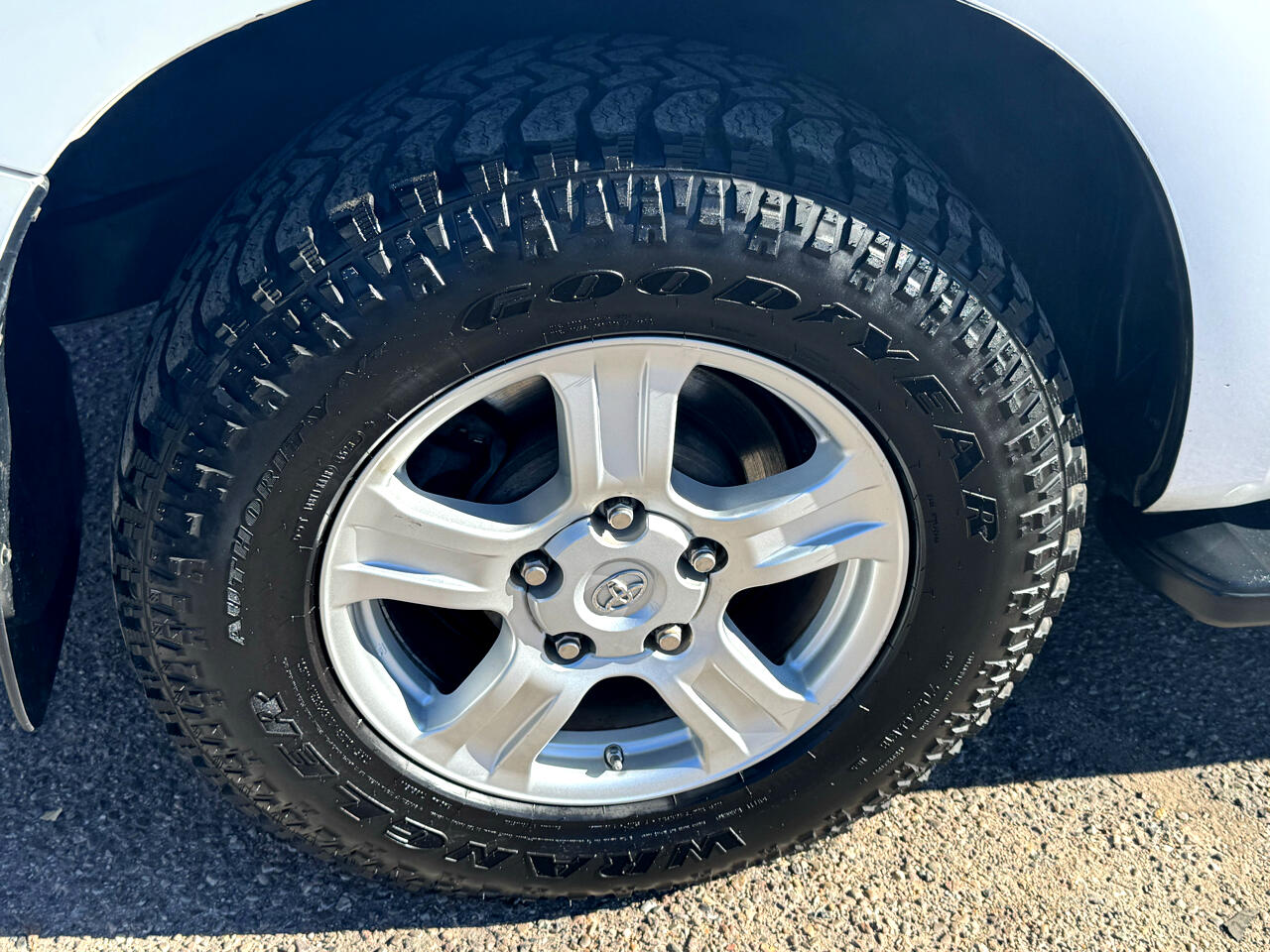 Toyota Sequoia SR5 5.7L 2WD 2013