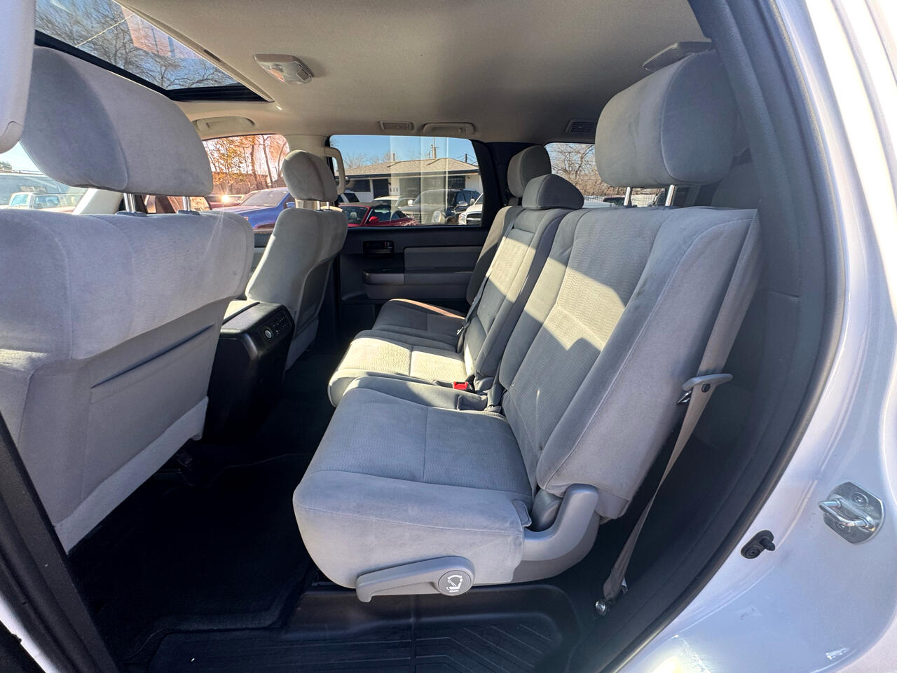 Toyota Sequoia SR5 5.7L 2WD 2013