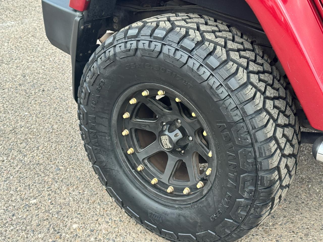 Jeep Wrangler Unlimited Sahara 4WD 2013