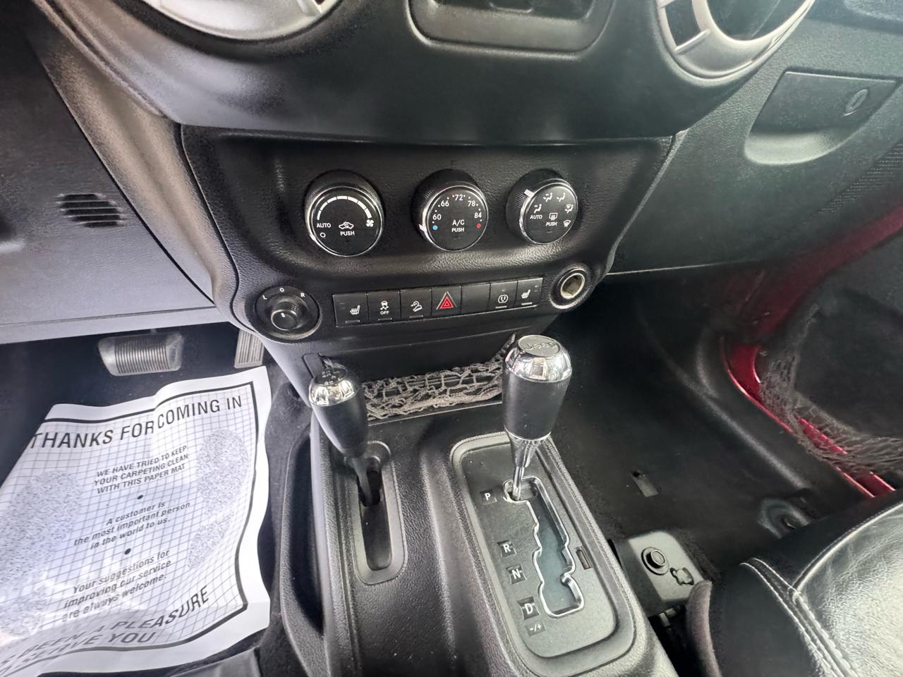 Jeep Wrangler Unlimited Sahara 4WD 2013