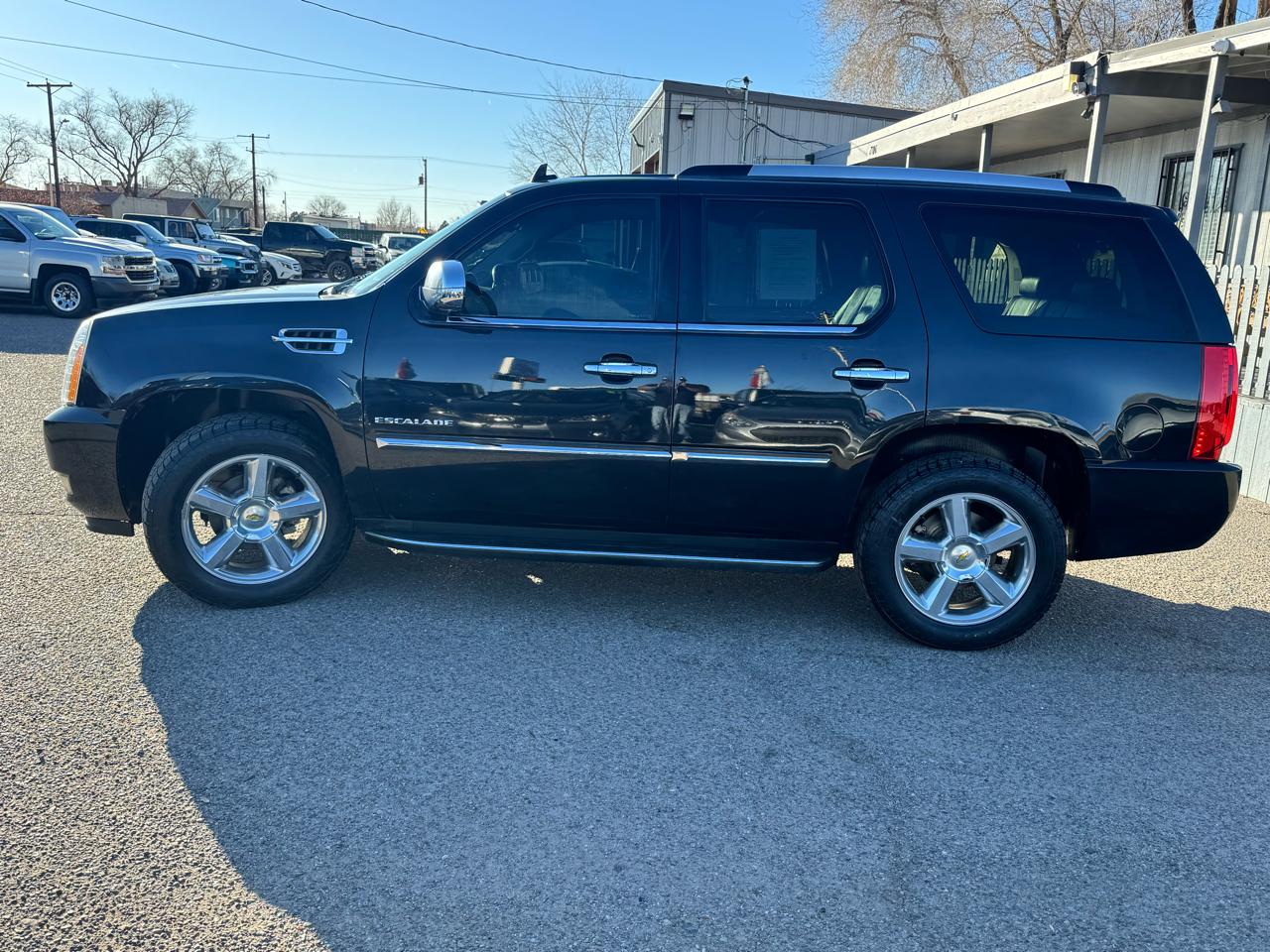 Cadillac Escalade AWD 2011