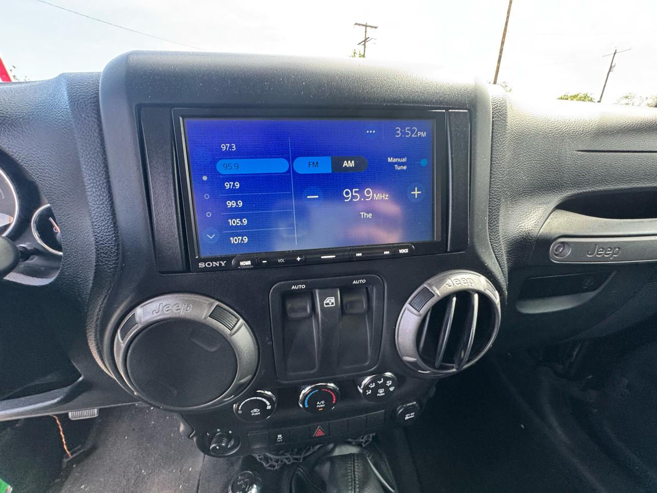 Jeep Wrangler Sport 4WD 2012