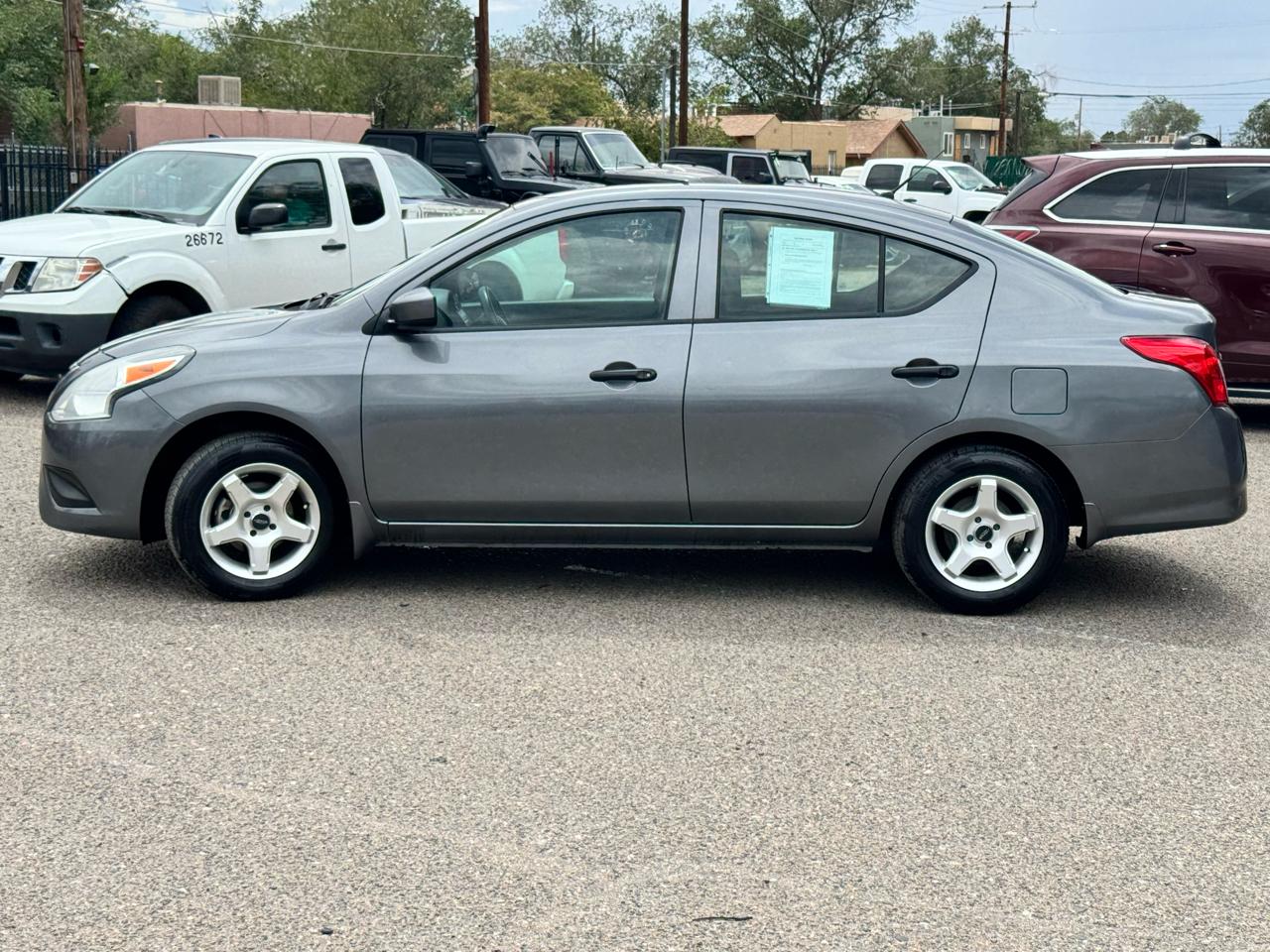 Nissan Versa  2017