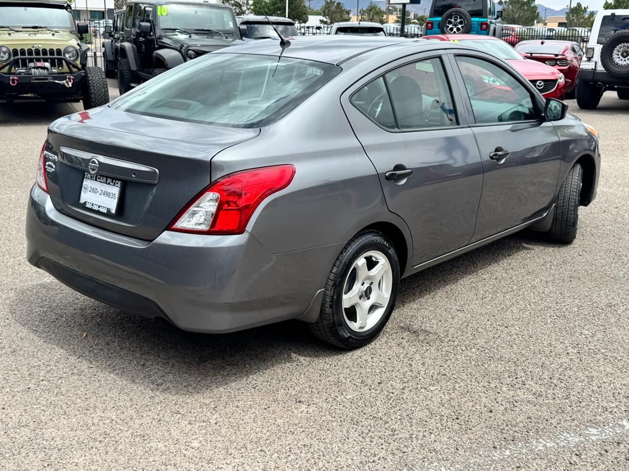 Nissan Versa  2017