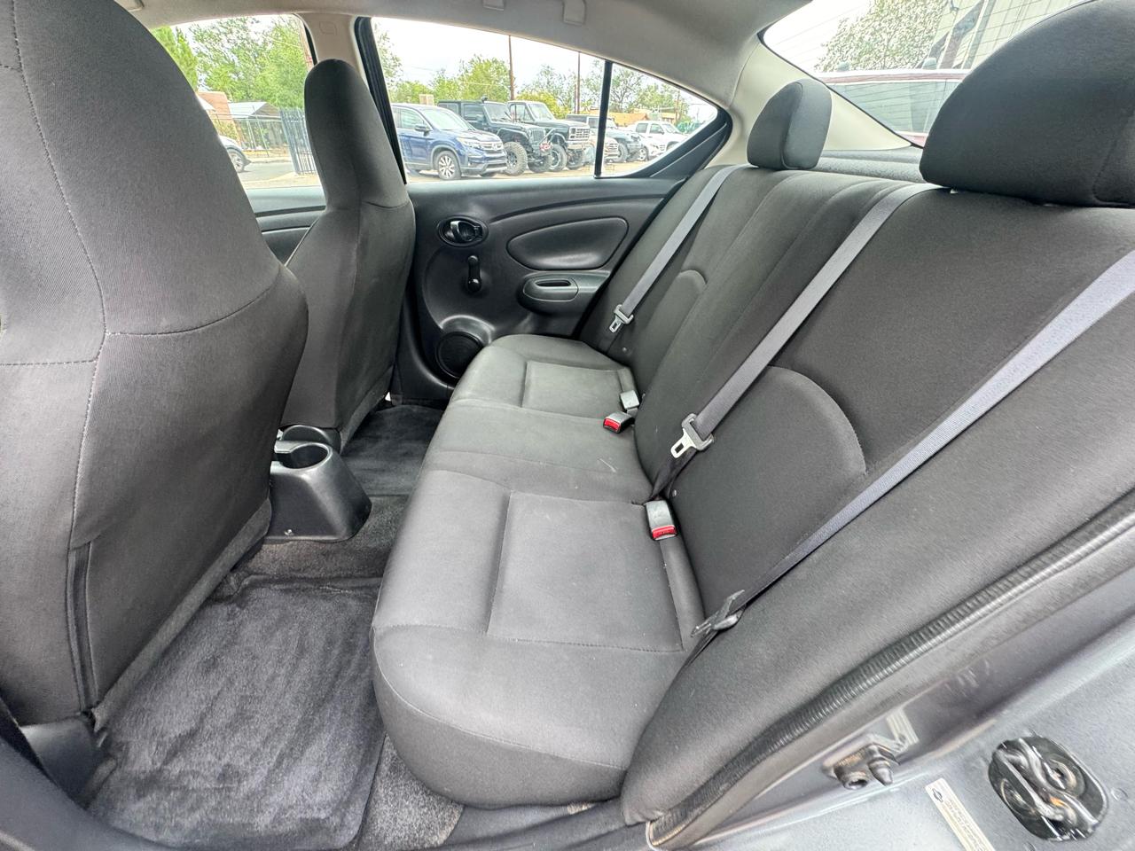 Nissan Versa  2017