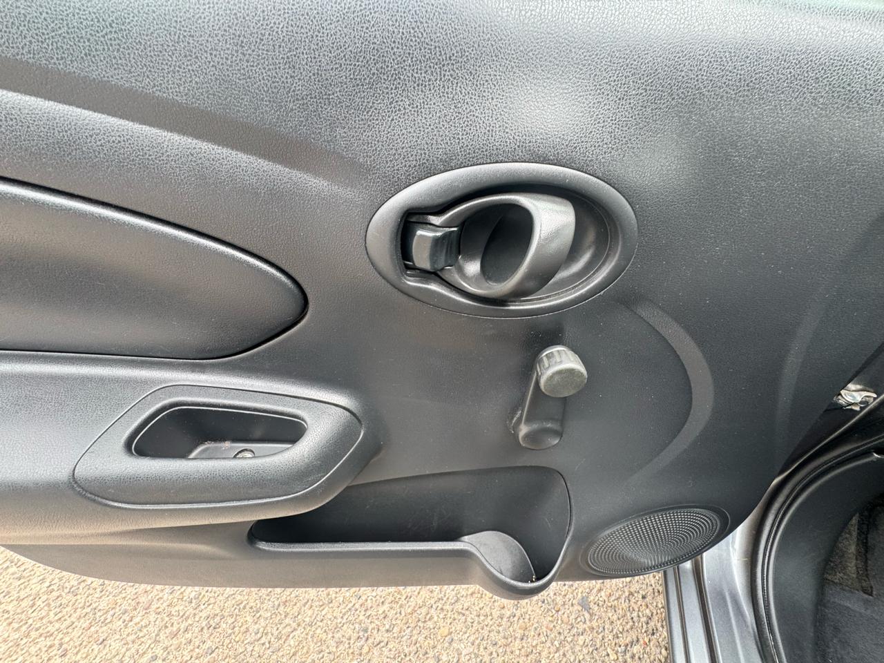 Nissan Versa  2017