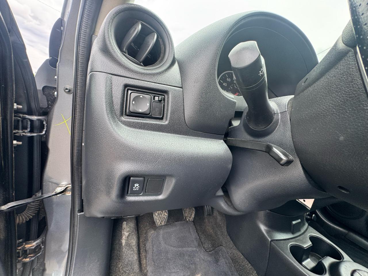 Nissan Versa  2017