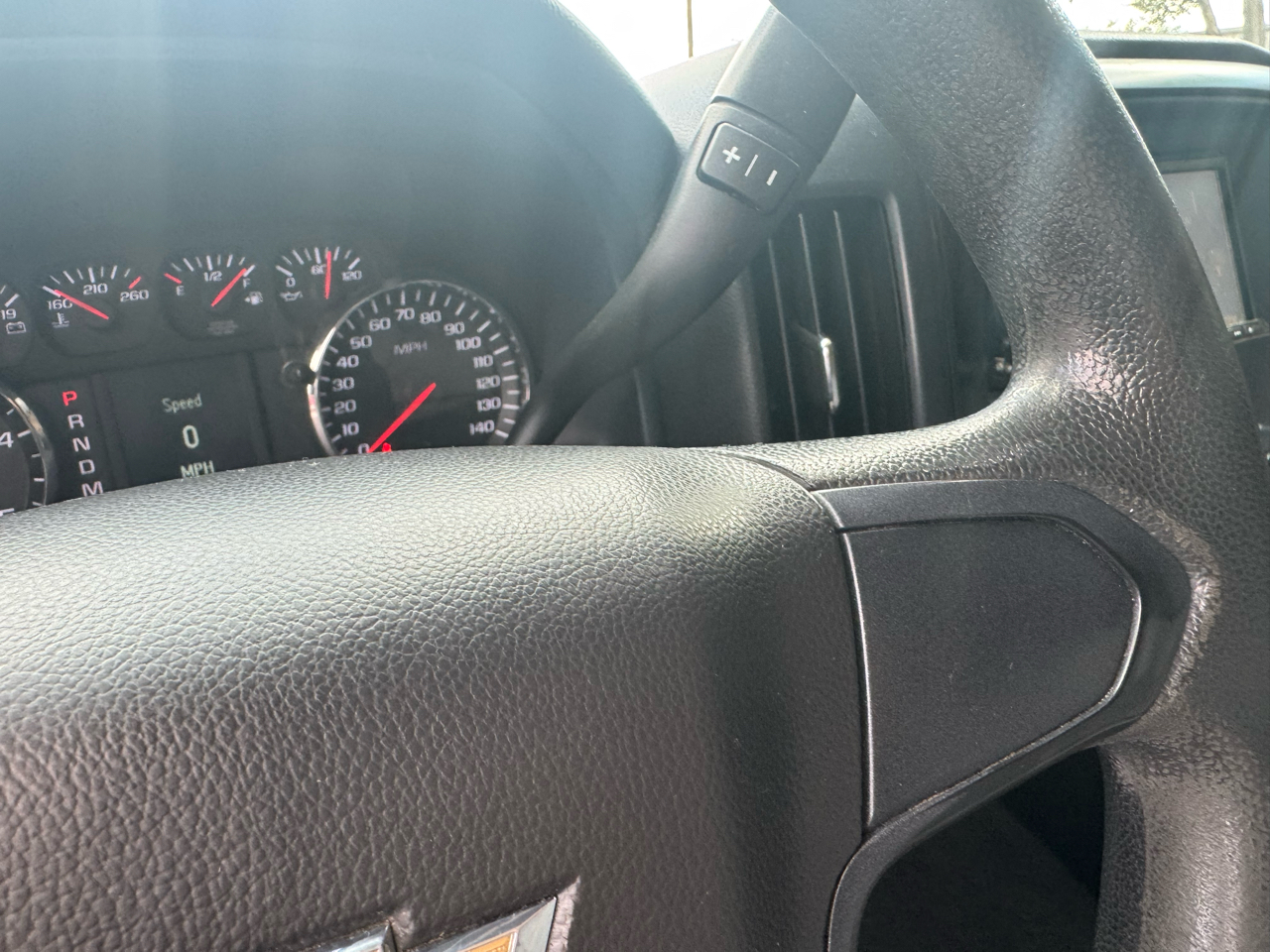 Chevrolet Silverado 2500HD Work Truck Crew Cab 4WD 2015