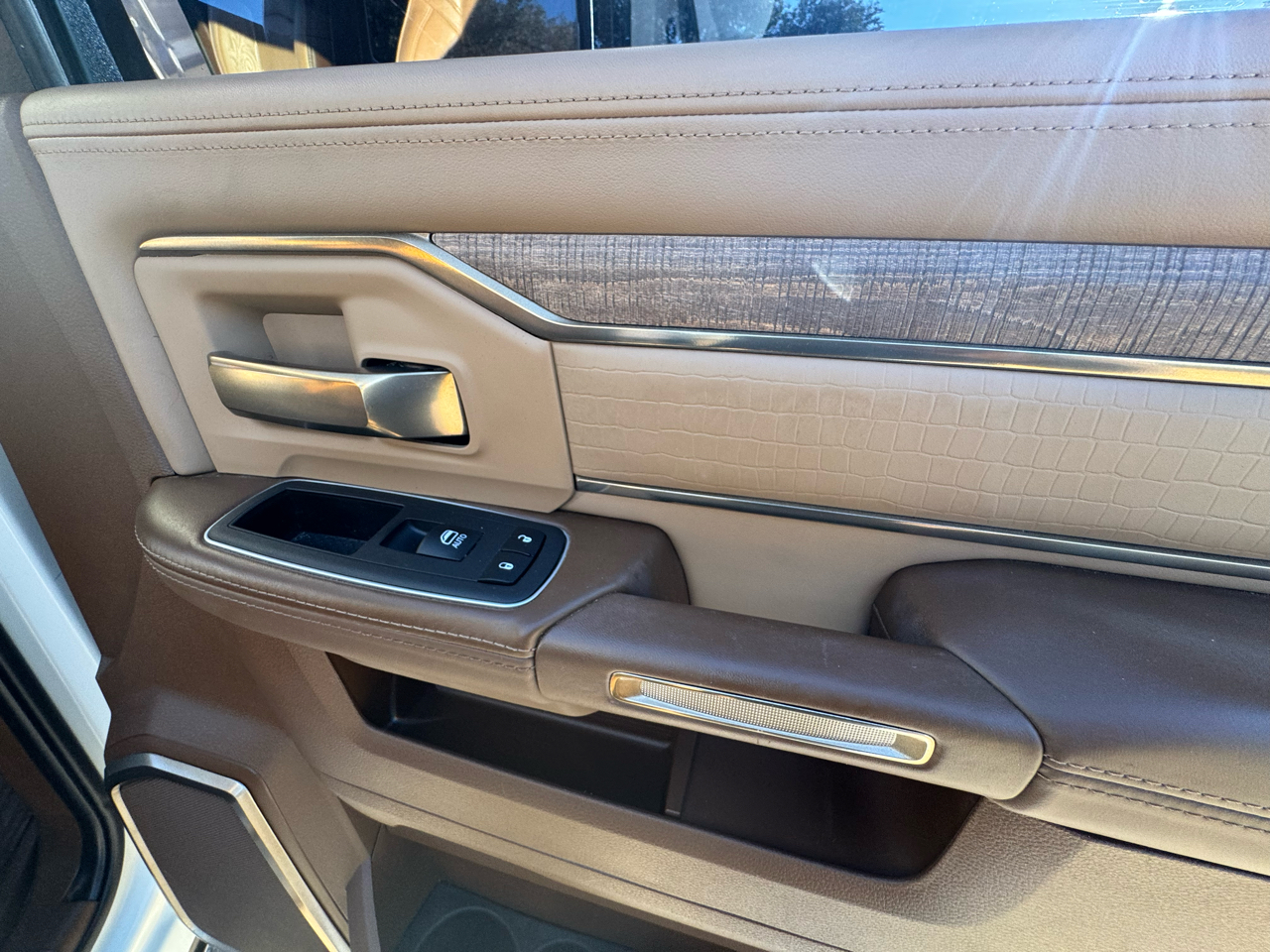 RAM 2500 Longhorn Crew Cab SWB 4WD 2023