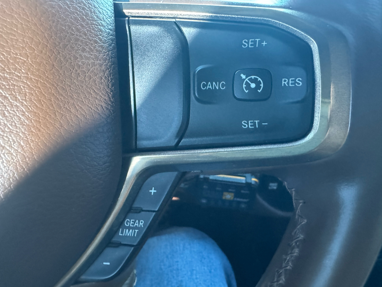 RAM 2500 Longhorn Crew Cab SWB 4WD 2023