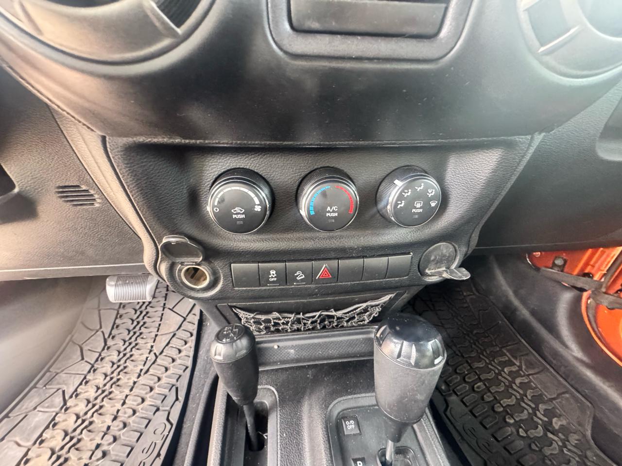 Jeep Wrangler Sport 4WD 2011