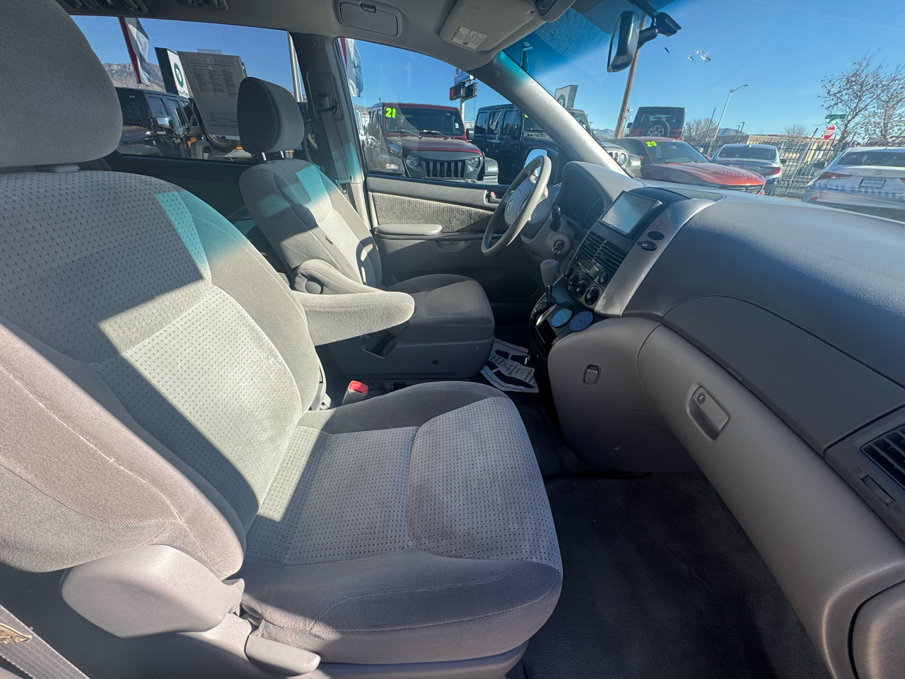 Toyota Sienna CE 7-Passenger 2006