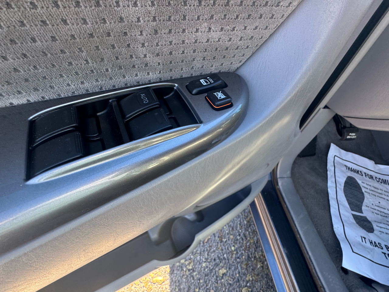 Toyota Sienna CE 7-Passenger 2006