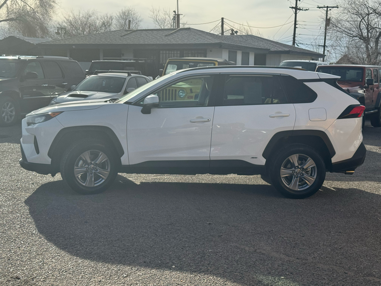 Toyota RAV4 Hybrid LE AWD 2022