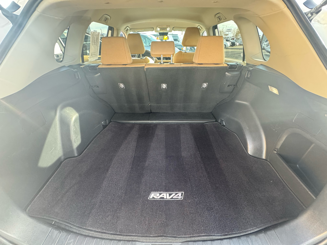 Toyota RAV4 Hybrid LE AWD 2022