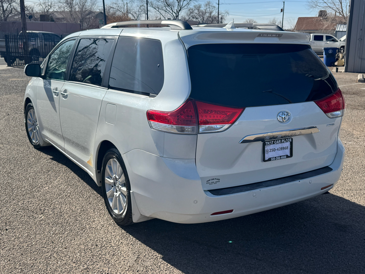 Toyota Sienna Limited FWD 7-Passsenger V6 2012