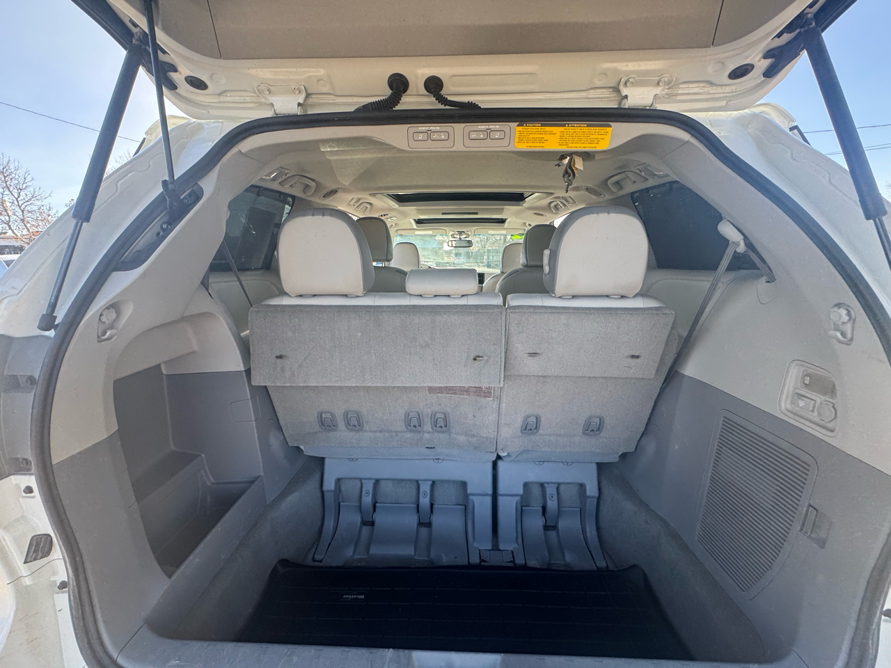 Toyota Sienna Limited FWD 7-Passsenger V6 2012