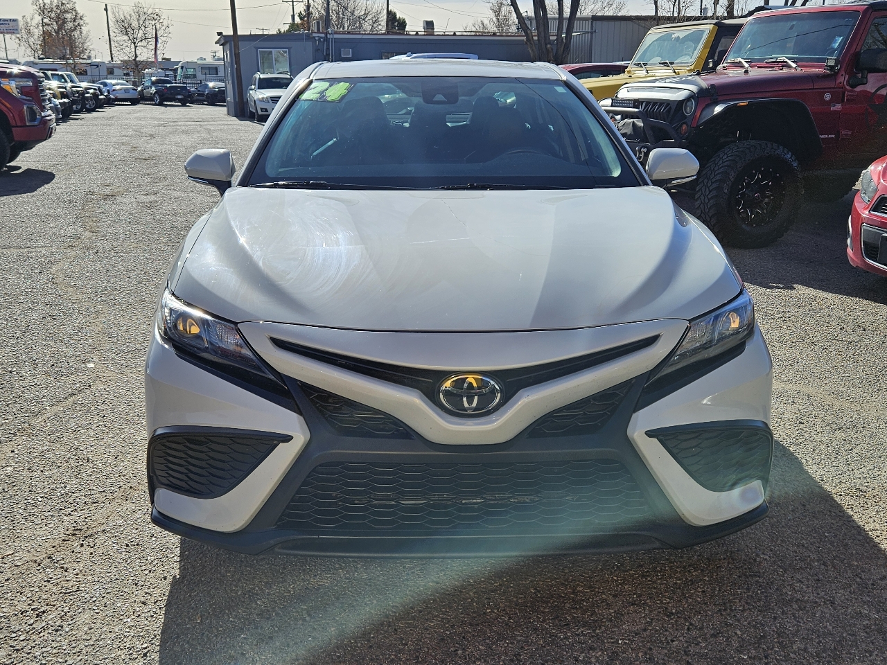 Toyota Camry SE 2024