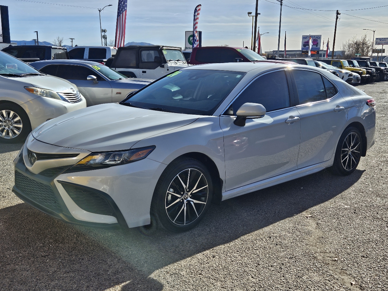 Toyota Camry SE 2024