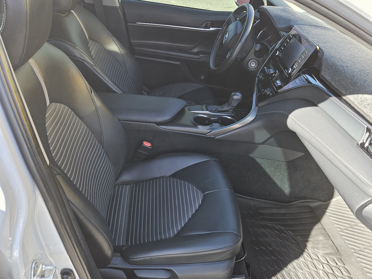 Toyota Camry SE 2024