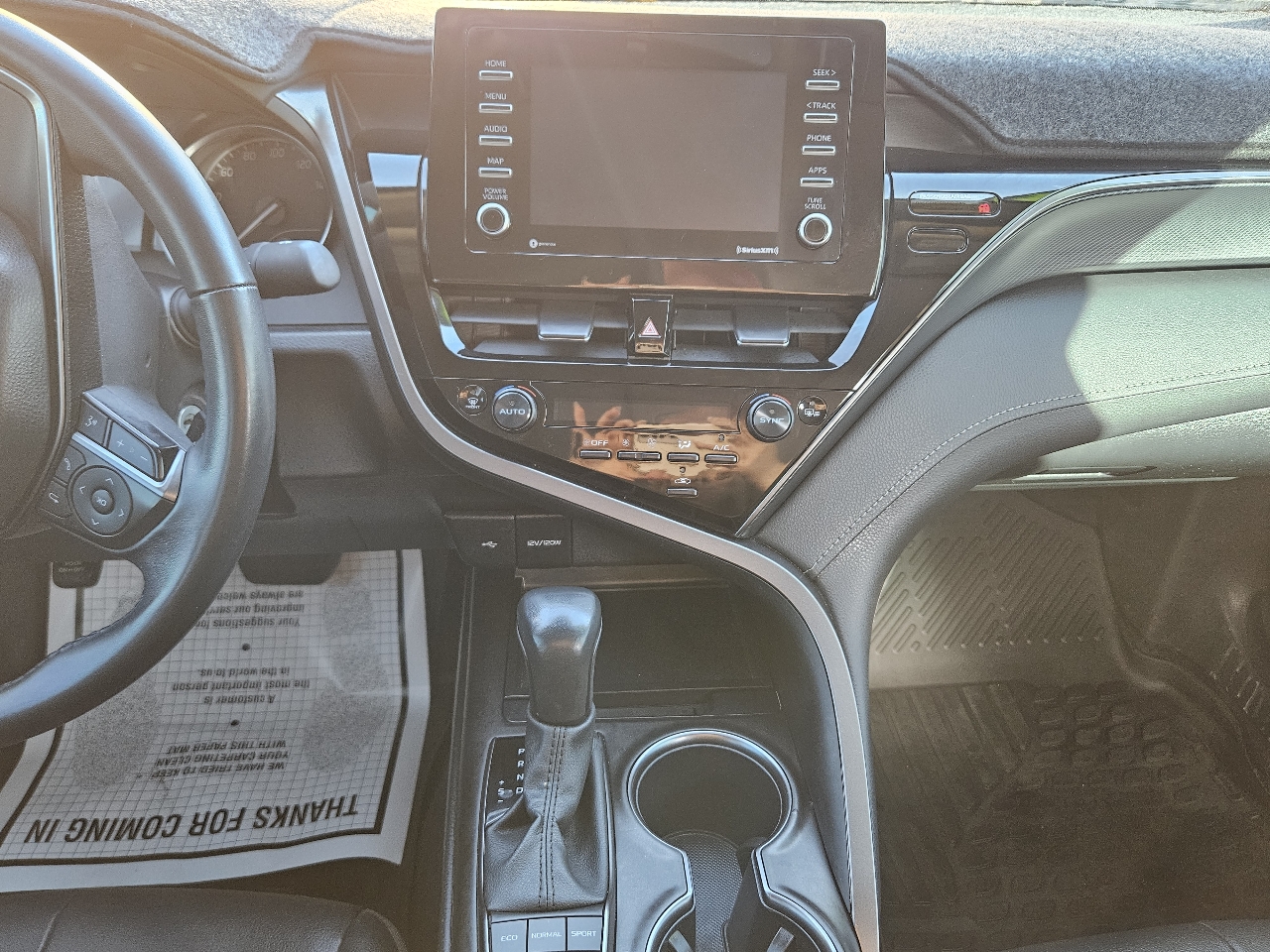 Toyota Camry SE 2024