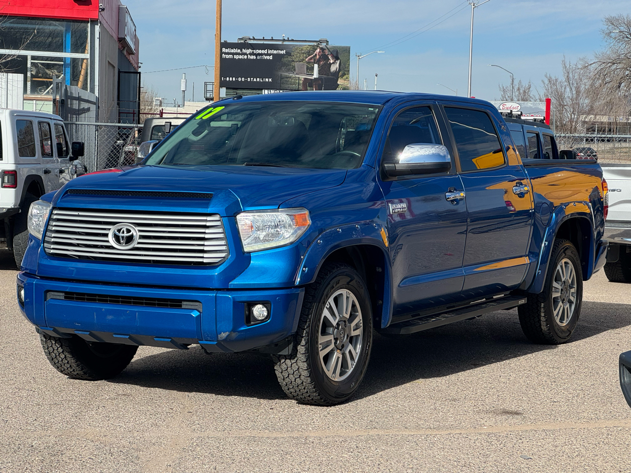 Toyota Tundra Platinum CrewMax 5.7L FFV 2WD 2017