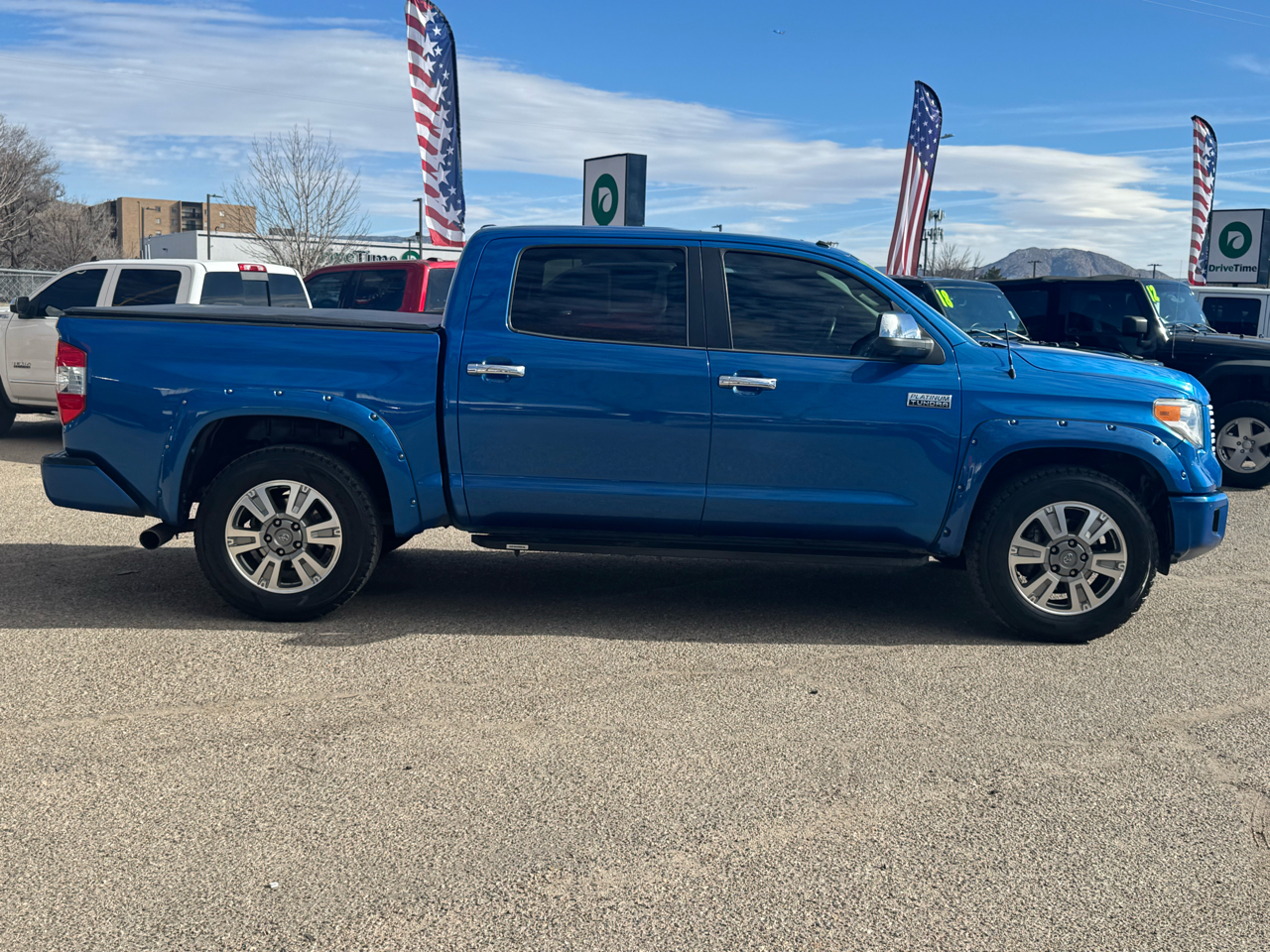 Toyota Tundra Platinum CrewMax 5.7L FFV 2WD 2017