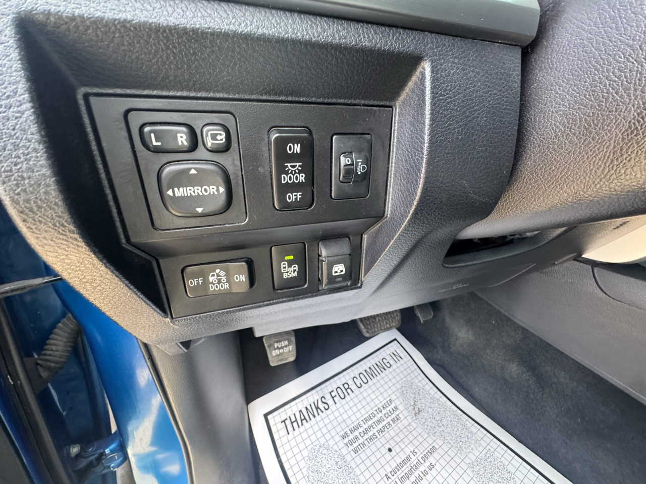 Toyota Tundra Platinum CrewMax 5.7L FFV 2WD 2017