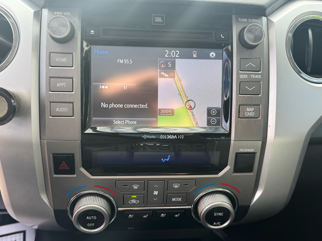 Toyota Tundra Platinum CrewMax 5.7L FFV 2WD 2017