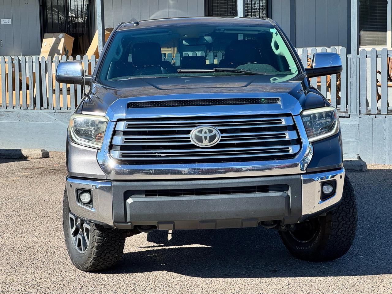 Toyota Tundra Limited 5.7L CrewMax 4WD 2018