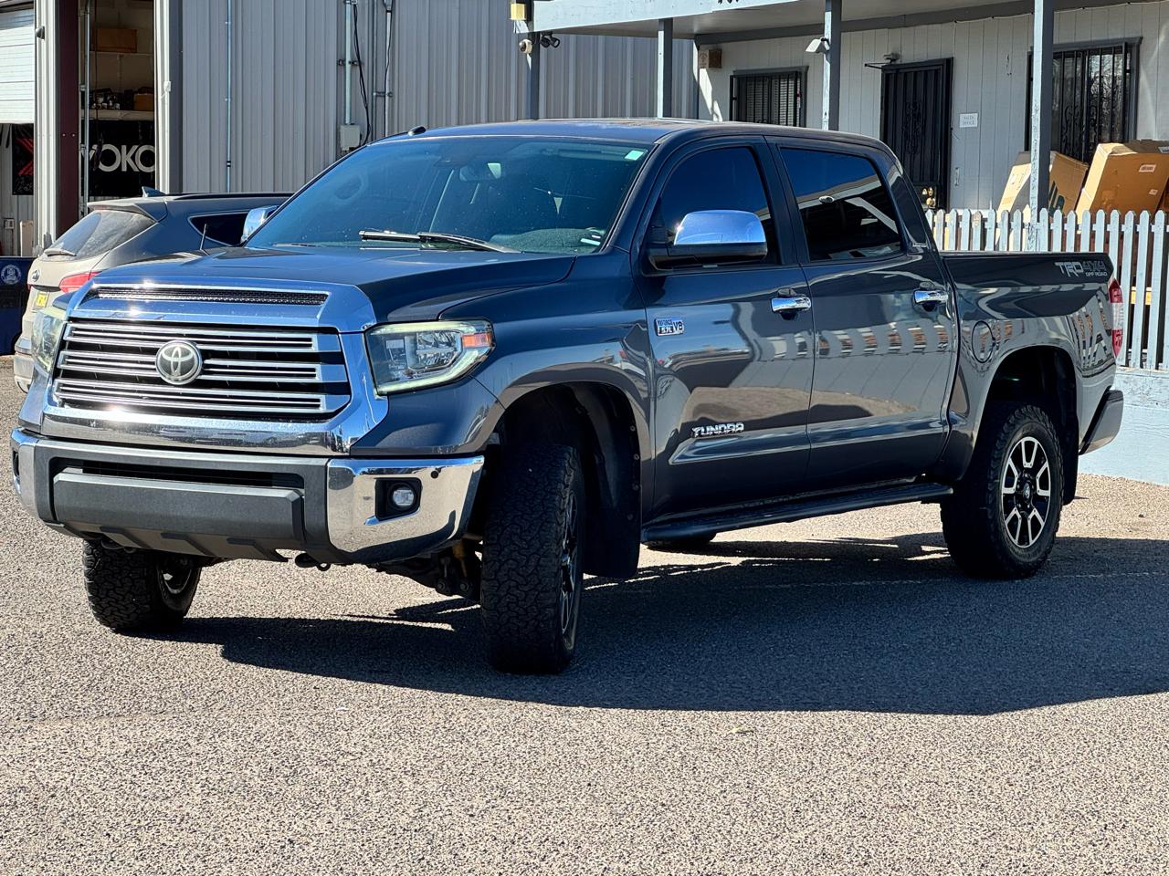 Toyota Tundra Limited 5.7L CrewMax 4WD 2018
